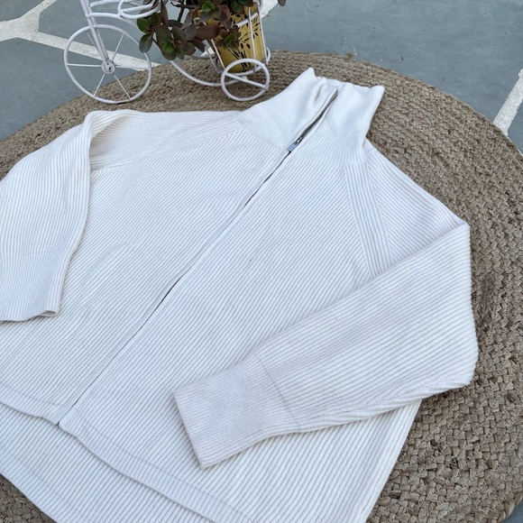 SOLD ❌ NWOT Off White ribbed woollen zipper Jacket cum Sweater - Picture 5 of 9